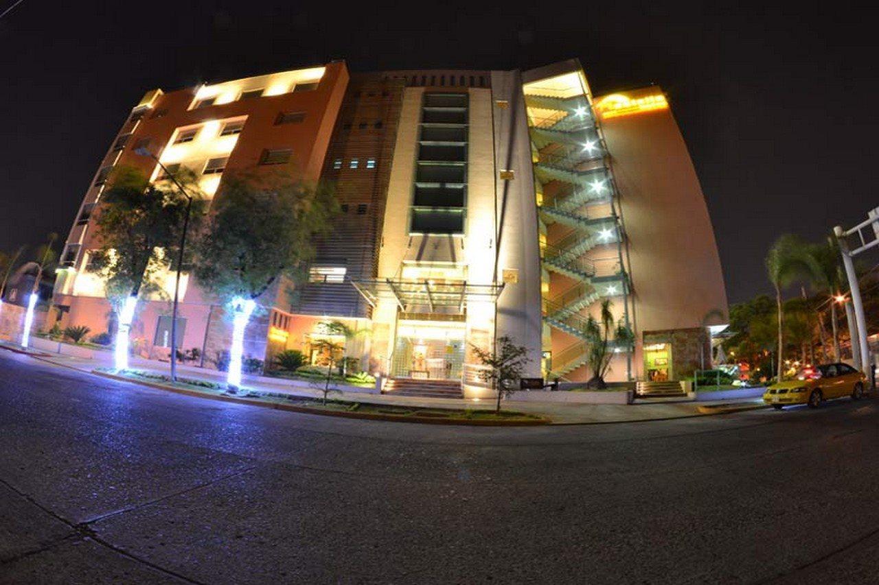 Hostalia Hotel Expo & Business Class Guadalajara Exterior photo